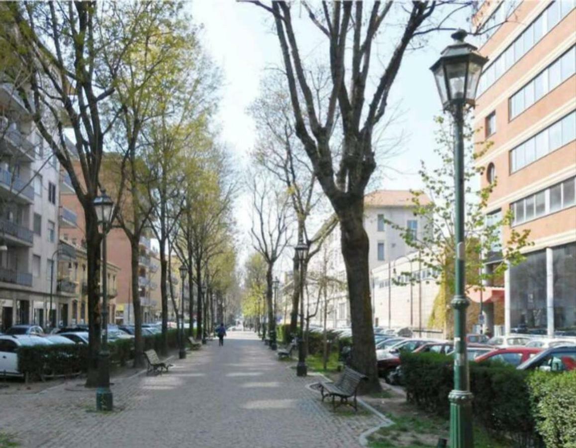 Cinecasa Di Andrea E Cristina Apartment Turin Exterior photo